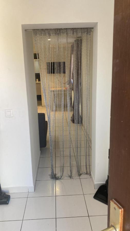 Studio - Carre De Soie Vaulx En Velin ภายนอก รูปภาพ